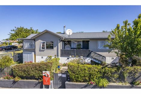 Photo of property in 8 Roslyn Terrace, West End, Timaru, 7910