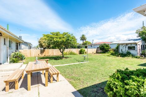 Photo of property in 215 Lytton Road, Elgin, Gisborne, 4010
