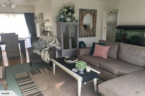 Photo of property in 1/156 Nile Road, Milford, Auckland, 0620