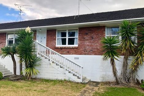 Photo of property in 2/216 Beach Road, Campbells Bay, Auckland, 0630