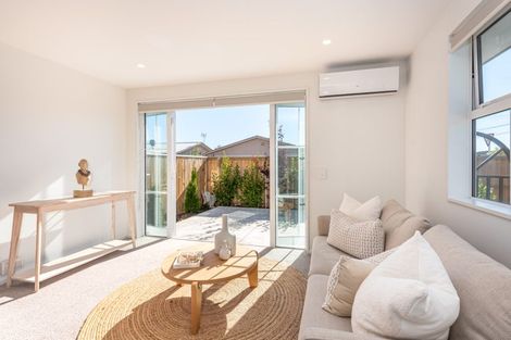 Photo of property in 1/63 Hills Road, Edgeware, Christchurch, 8013