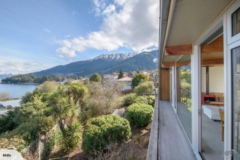 Photo of property in 8 Veint Crescent, Queenstown, 9300
