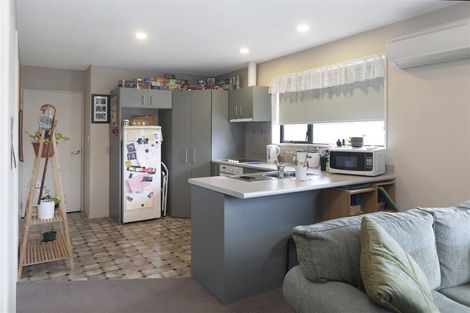 Photo of property in 10 Clinton Lane, Woolston, Christchurch, 8062