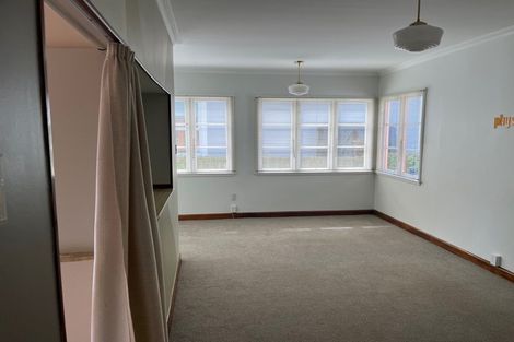Photo of property in 150a The Parade, Island Bay, Wellington, 6023