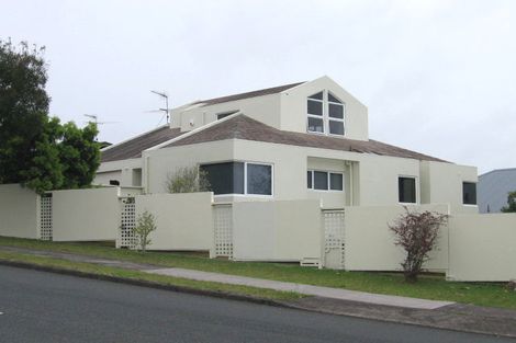 Photo of property in 18 Marina View Drive, West Harbour, Auckland, 0618