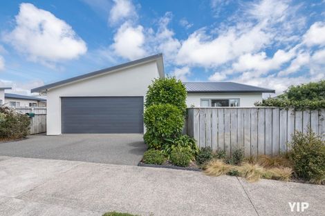 Photo of property in 229 Mark Avenue, Grenada Village, Wellington, 6037