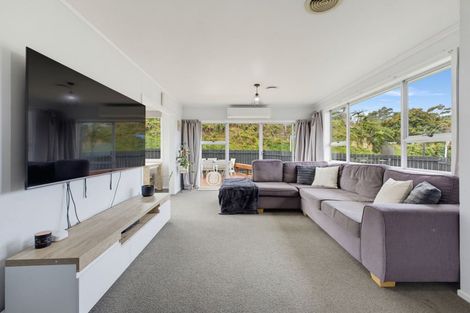 Photo of property in 2 Bromley Place, Westown, New Plymouth, 4310