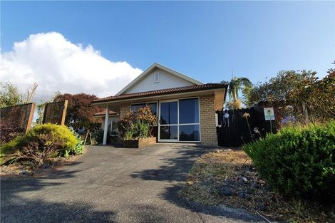 Photo of property in 17 Chapletown Drive, East Tamaki, Auckland, 2016