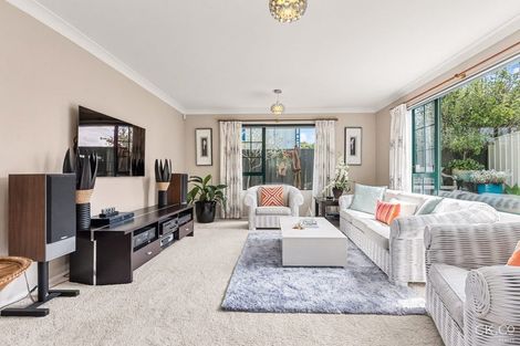 Photo of property in 2/118 Whites Line East, Waiwhetu, Lower Hutt, 5010