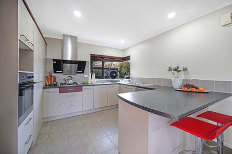Photo of property in 12 Breon Place, Flat Bush, Auckland, 2016