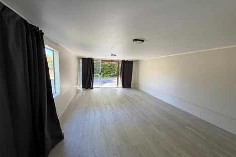 Photo of property in 1/21 Sunnyside Road, Sunnyvale, Auckland, 0612