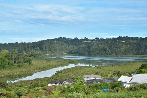 Photo of property in 80 Kittiwake Drive, Schnapper Rock, Auckland, 0632