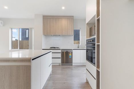 Photo of property in 5b Poruru Close, Papakura, 2110