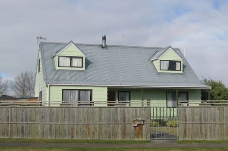 Photo of property in 18 Duckworth Crescent, Greenmeadows, Napier, 4112