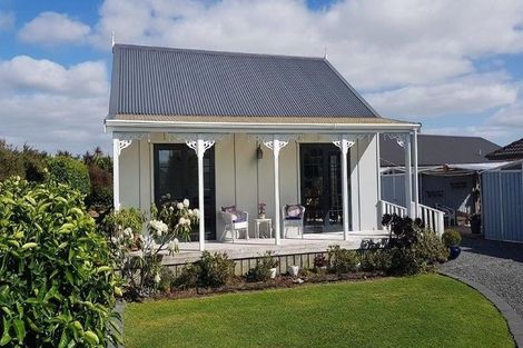 Photo of property in 33 Shoemaker Road, Waipu, 0510