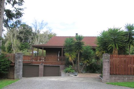 Photo of property in 520 West Coast Road, Oratia, Auckland, 0604