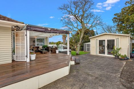 Photo of property in 25 Portadown Avenue, Pakuranga Heights, Auckland, 2010