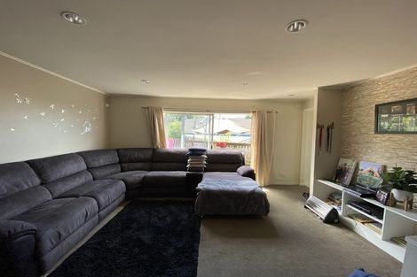 Photo of property in 33a Cedar Heights Avenue, Massey, Auckland, 0614