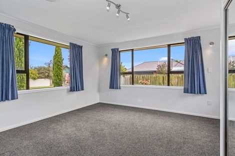 Photo of property in 40 Kathleen Crescent, Hornby, Christchurch, 8042