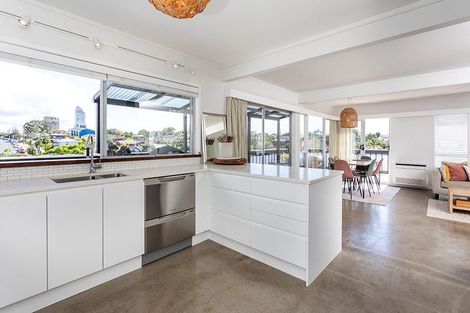 Photo of property in 1/23 Hart Road, Hauraki, Auckland, 0622