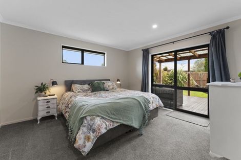 Photo of property in 40 Paget Drive, Woodend, 7610