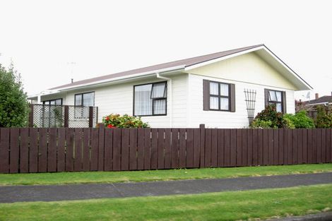 Photo of property in 22 Lindsey Crescent, Springvale, Whanganui, 4501