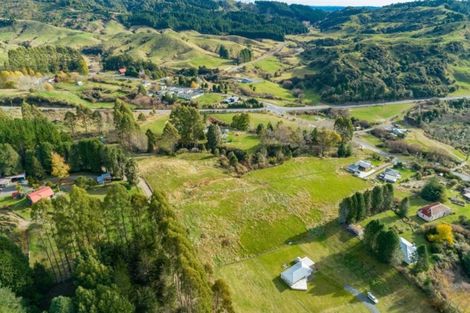 Photo of property in 12 Raurimu Road, Raurimu, Owhango, 3989