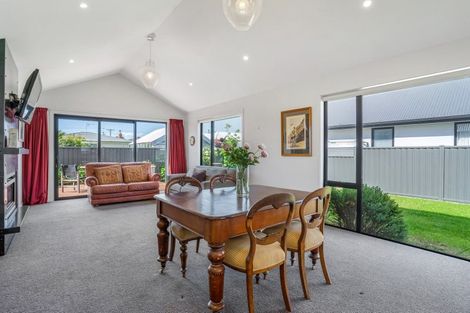 Photo of property in 214 Park Street, Winton, 9720