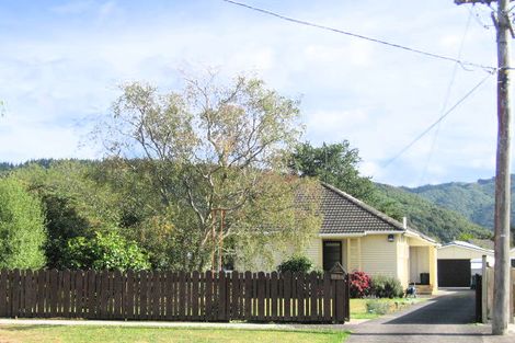 Photo of property in 19 Sandford Street, Trentham, Upper Hutt, 5018