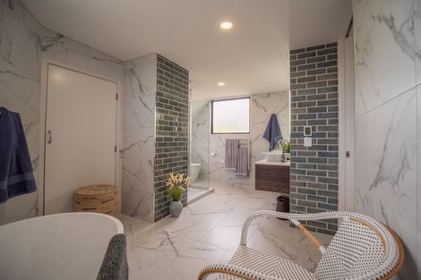 Photo of property in 1a Mission Street, Moturoa, New Plymouth, 4310