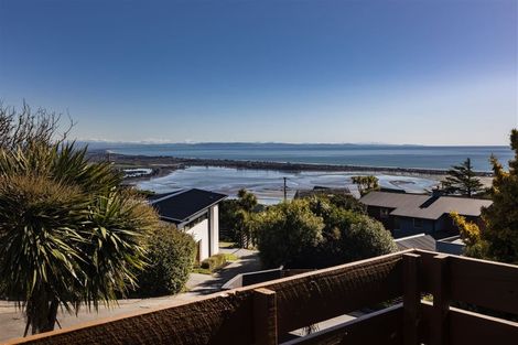 Photo of property in 24 Belleview Terrace, Mount Pleasant, Christchurch, 8081