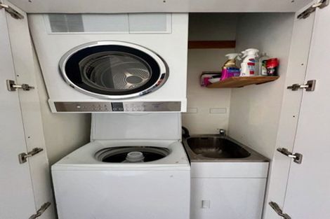 Photo of property in 216a Meola Road, Point Chevalier, Auckland, 1022