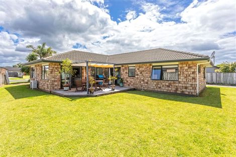 Photo of property in 60 Cholmondeley Crescent, Whitianga, 3510