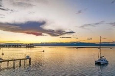 Photo of property in Quay Apartments Tower 2, 206/283 Wakefield Quay, Stepneyville, Nelson, 7010