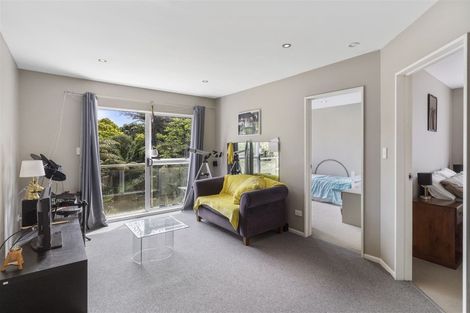Photo of property in 21a Pavola Grove, Glenfield, Auckland, 0629