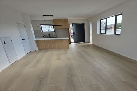 Photo of property in 8/234 Te Atatu Road, Te Atatu South, Auckland, 0610