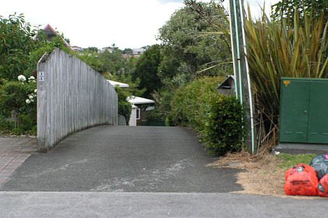 Photo of property in 3/1 Eversleigh Road, Belmont, Auckland, 0622