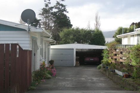 Photo of property in 6 Korau Grove, Stokes Valley, Lower Hutt, 5019