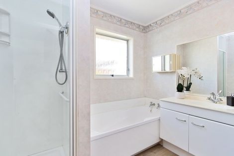 Photo of property in 5 Krippner Place, Dinsdale, Hamilton, 3204