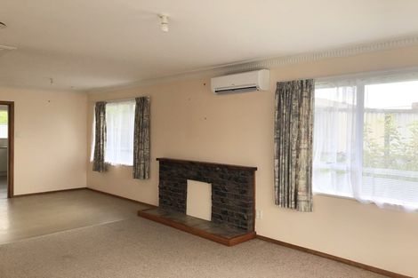 Photo of property in 23 Fairdene Avenue, Henderson, Auckland, 0610