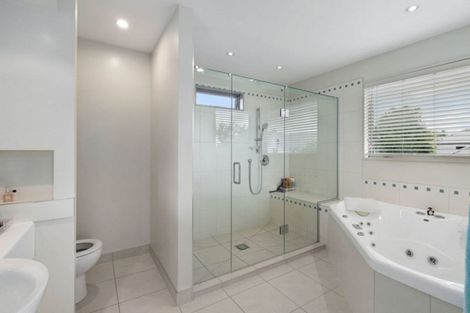 Photo of property in 4a Nutfield Lane, Cashmere, Christchurch, 8022