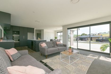 Photo of property in 13 Jersey Place, Bell Block, New Plymouth, 4312