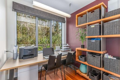 Photo of property in 21 Paekakariki Hill Road, Pauatahanui, Porirua, 5381