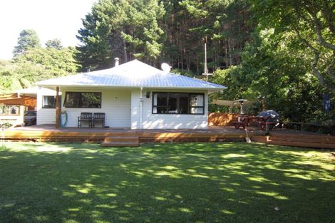 Photo of property in 46 Uruti Road, Uruti, Urenui, 4378