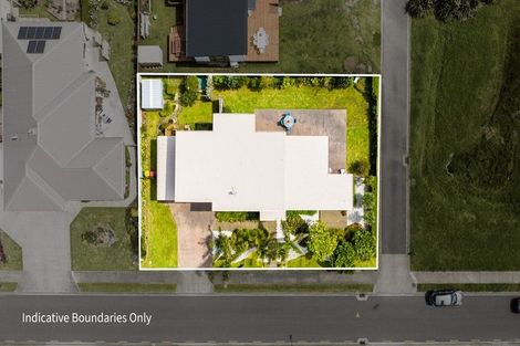 Photo of property in 30 Surfers Avenue, Waihi Beach, 3611