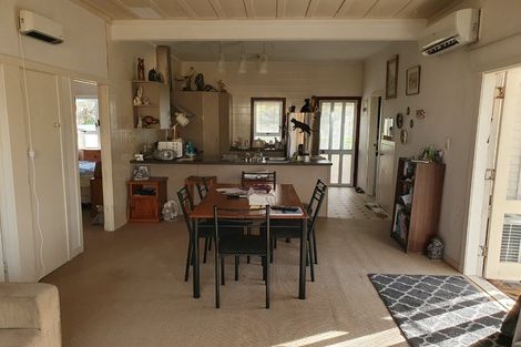 Photo of property in 2/8 The Esplanade, Eastern Beach, Auckland, 2012