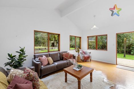 Photo of property in 34 Jocelyn Crescent, Pinehaven, Upper Hutt, 5019