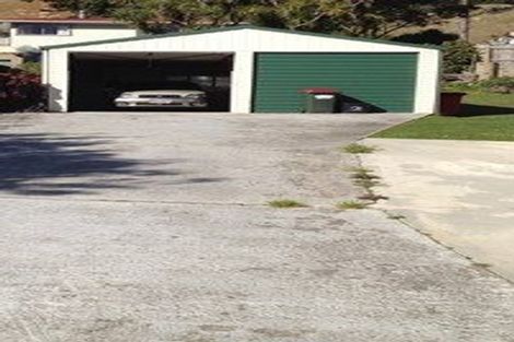 Photo of property in 40 Waihora Crescent, Waitangirua, Porirua, 5024