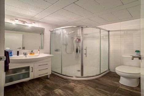 Photo of property in 3 Hebe Place, Birkenhead, Auckland, 0626