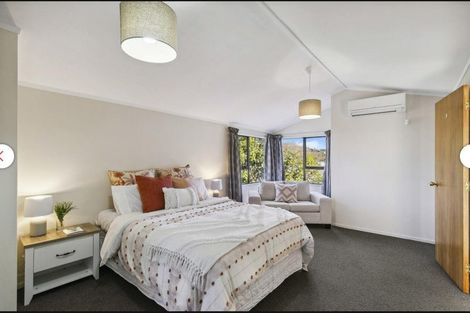 Photo of property in 2/29a Parkvale Road, Karori, Wellington, 6012